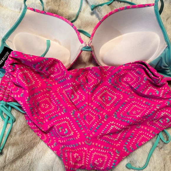 Bikini - Picture 4 of 7